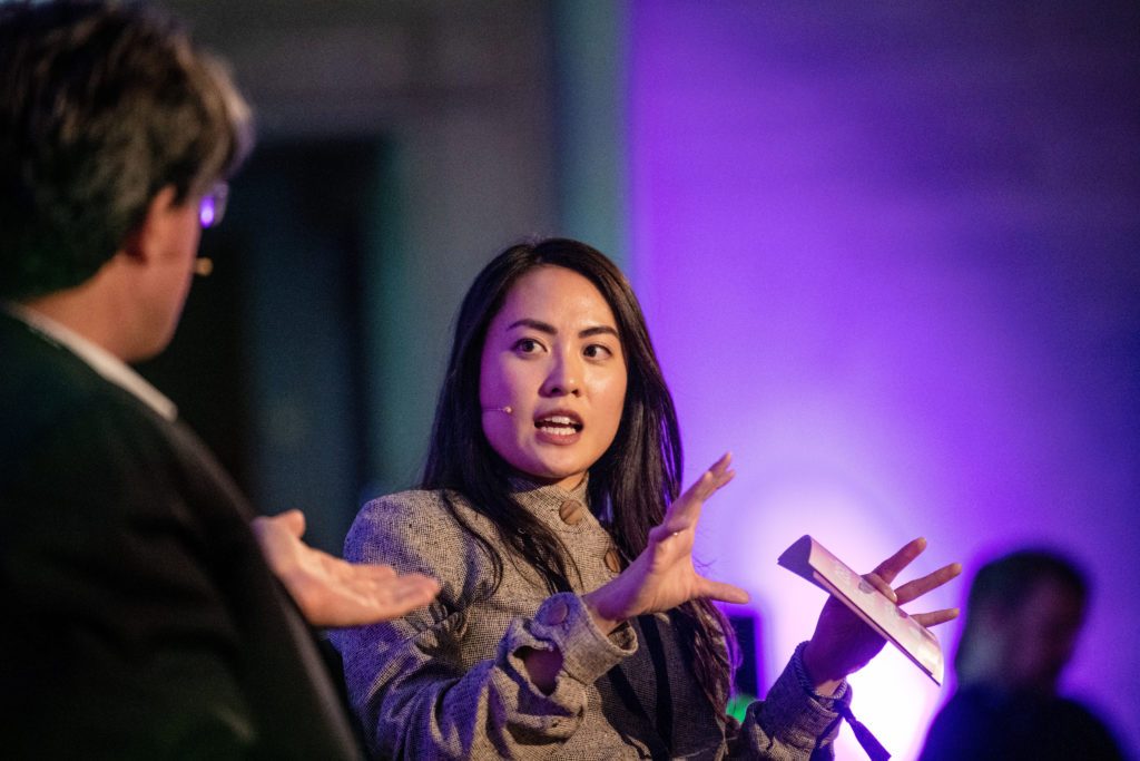 Cathrine Bui speaking on stage at Oslo Innovation Week